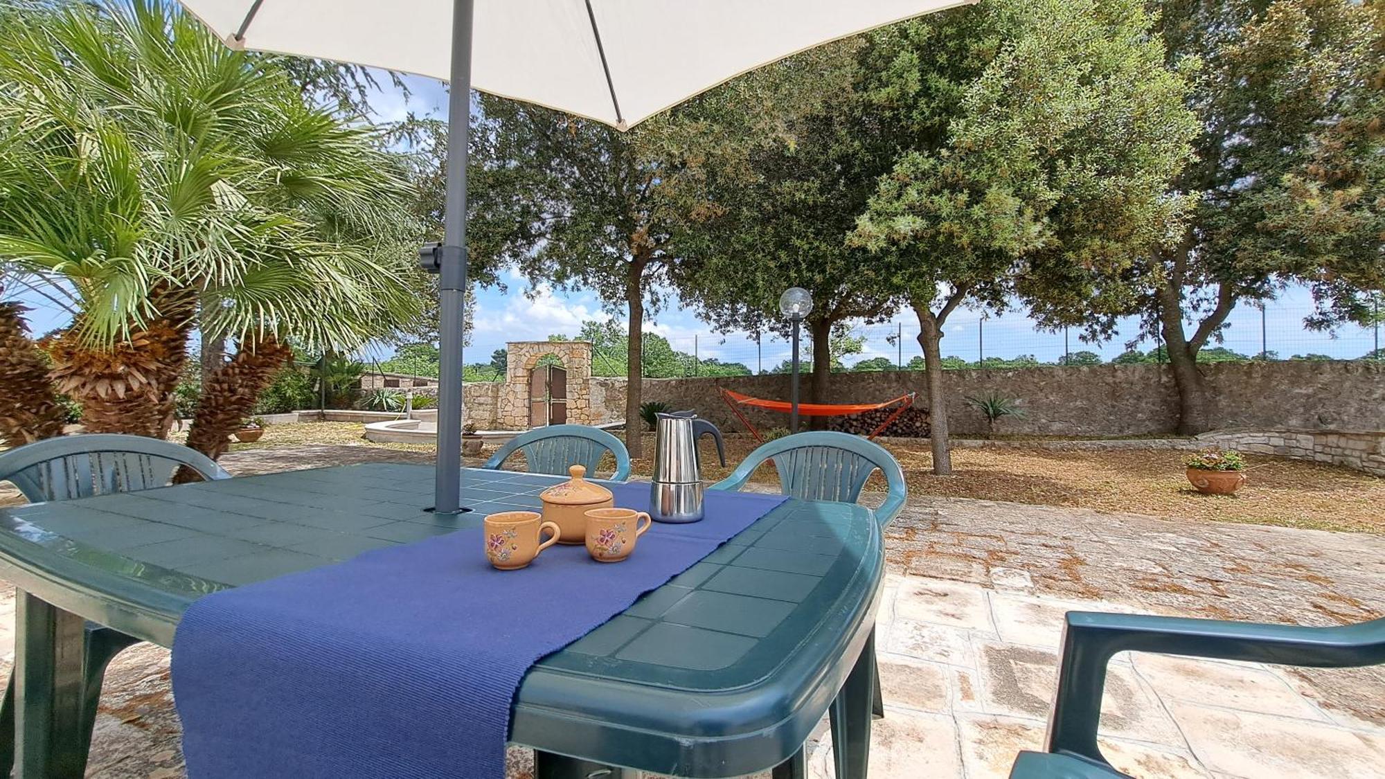 Вилла Casolare Di Puglia Ночи Экстерьер фото