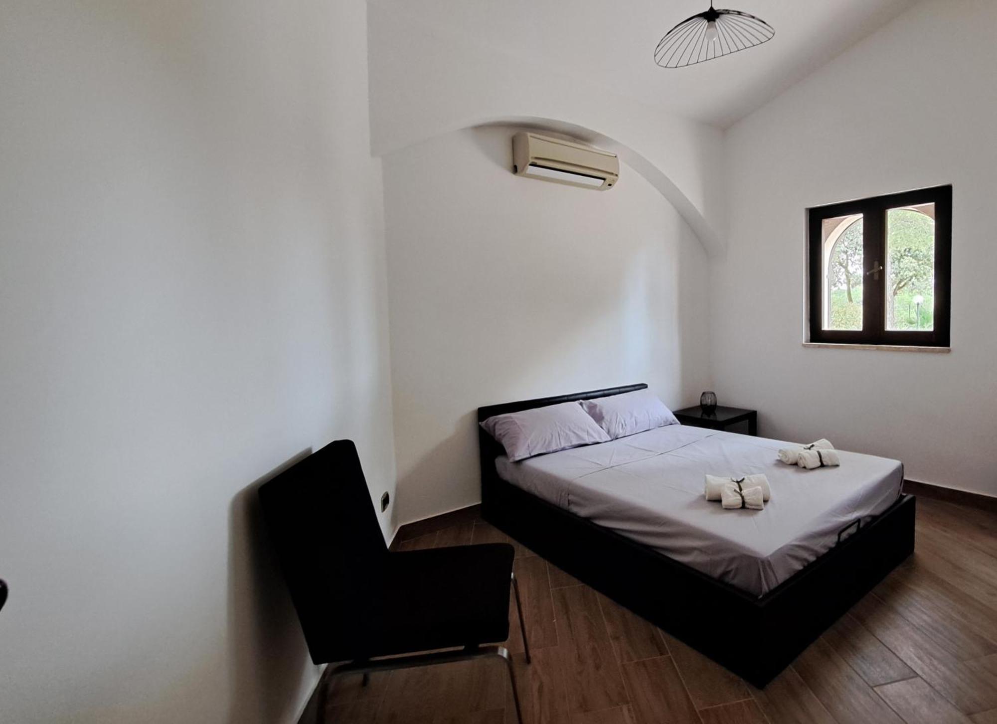 Вилла Casolare Di Puglia Ночи Экстерьер фото