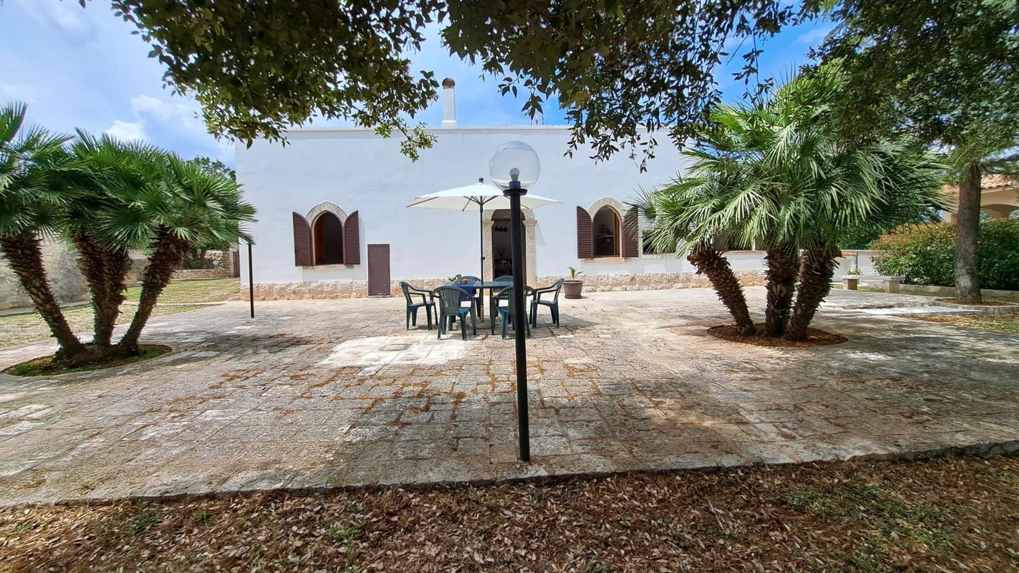 Вилла Casolare Di Puglia Ночи Экстерьер фото