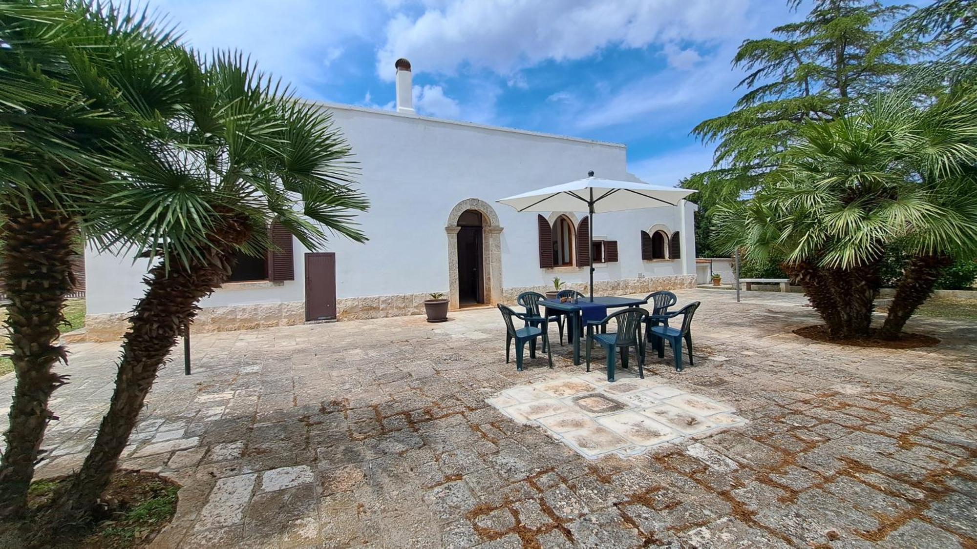 Вилла Casolare Di Puglia Ночи Экстерьер фото